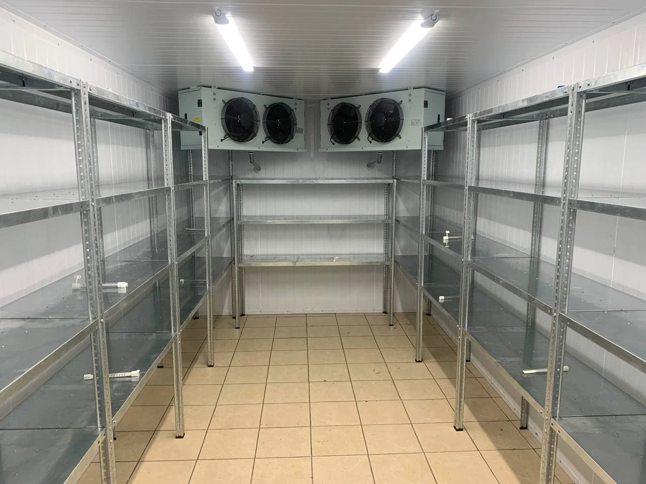 Холодильная камера для хранения вакцины